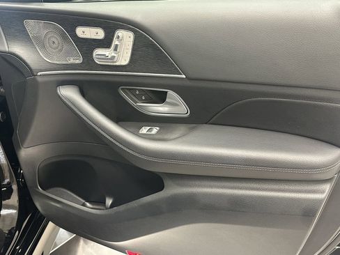 Used 2025 Mercedes-Benz GLS 450 4MATIC image 15