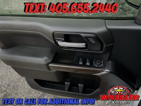 Used 2021 Chevrolet Silverado 1500 LT Trail Boss w/ Bed Protection Package image 8