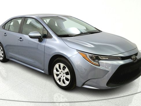 Used 2022 Toyota Corolla LE FWD image 1