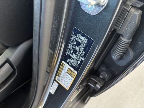 Used 2025 Kia Soul LX w/ LX Technology Package FWD image 29