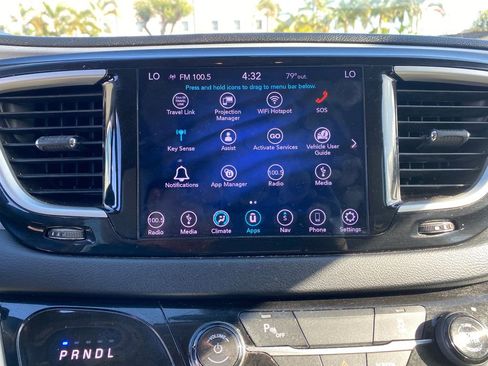 Used 2018 Chrysler Pacifica Touring Plus FWD image 34