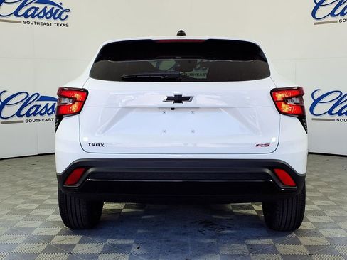 New 2026 Chevrolet Trax RS w/ Sunroof Package image 4
