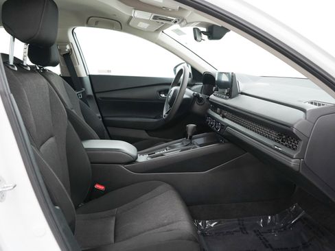 Used 2023 Honda Accord LX image 11