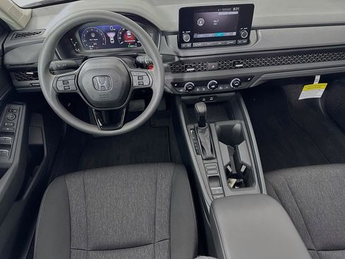 Certified 2025 Honda Accord SE image 28