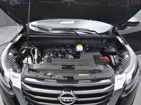 Used 2024 Nissan Pathfinder SV image 20