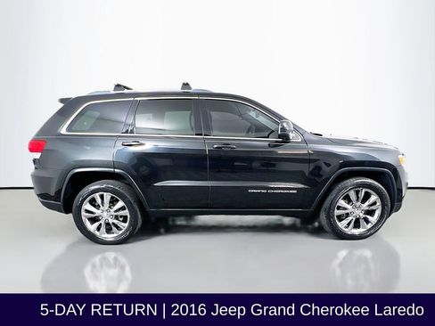 Used 2016 Jeep Grand Cherokee Laredo w/ Quick Order Package 23E AWD/4WD image 9