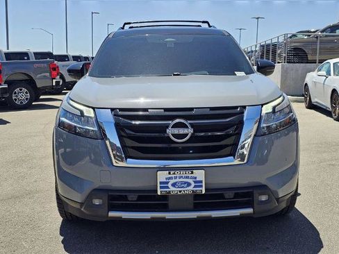 Used 2022 Nissan Pathfinder Platinum w/ Cargo Package FWD image 2