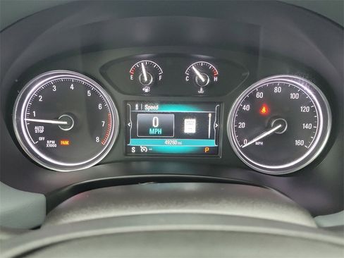 Used 2018 Buick Enclave Essence image 12