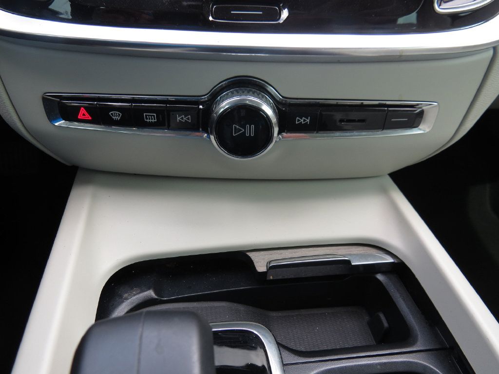 Used 2023 Volvo S60 B5 Plus FWD image 23
