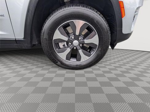 Used 2024 Jeep Grand Cherokee Limited 4xe AWD/4WD image 9