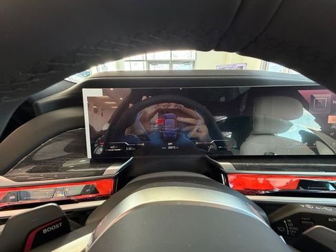 New 2026 BMW 740i xDrive w/ Executive Package image 18