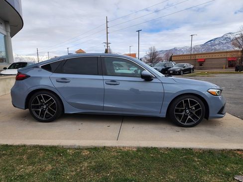 Used 2022 Honda Civic Sport Touring image 4