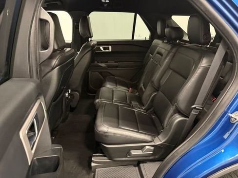 Used 2020 Ford Explorer XLT w/ Equipment Group 202A AWD/4WD image 25