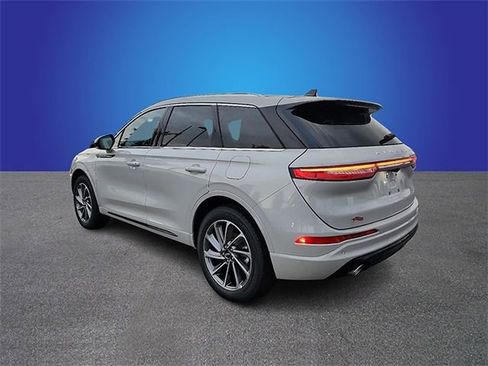 New 2024 Lincoln Corsair Grand Touring AWD/4WD image 4