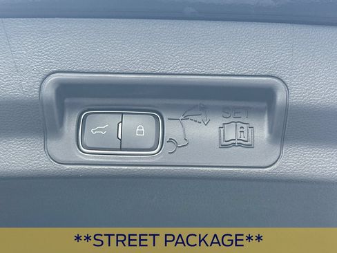 Certified 2025 Ford Explorer ST-Line w/ Premium Package RWD image 21