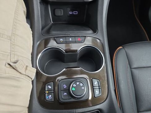 Certified 2023 GMC Acadia AT4 w/ Technology Package image 21
