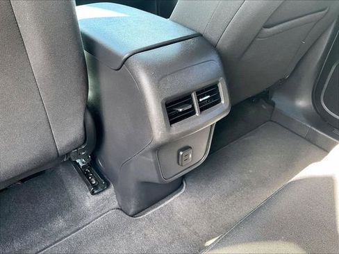 Used 2023 Chevrolet Equinox LT AWD/4WD image 28