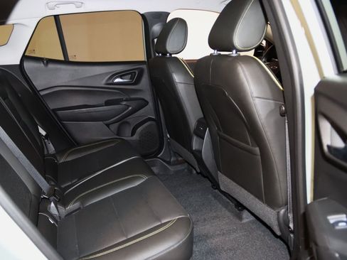 Used 2025 Chevrolet Trax ACTIV w/ Sunroof Package FWD image 66