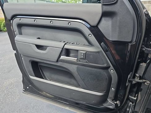 Used 2025 Land Rover Defender 110 S AWD/4WD image 30
