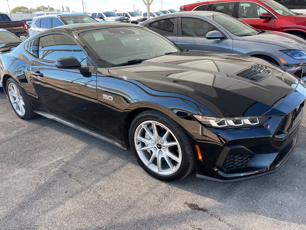 Used 2024 Ford Mustang GT Premium RWD image 2
