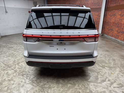 Used 2024 Lincoln Navigator L Reserve AWD/4WD image 5