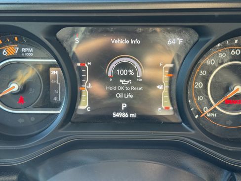 Certified 2024 Jeep Wrangler Unlimited Sahara image 25