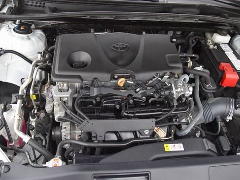 Used 2024 Toyota Camry SE w/ Convenience Package image 24