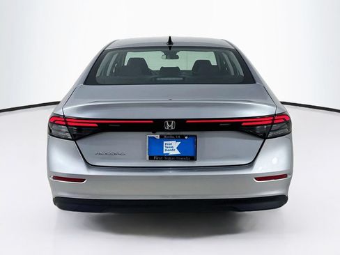 Used 2026 Honda Accord SE image 6