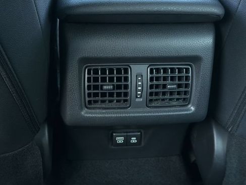 Used 2025 Toyota Camry SE FWD image 19