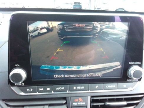 Used 2022 Nissan Altima 2.5 SV image 11