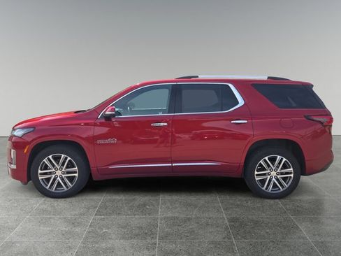 Used 2023 Chevrolet Traverse High Country AWD/4WD image 2