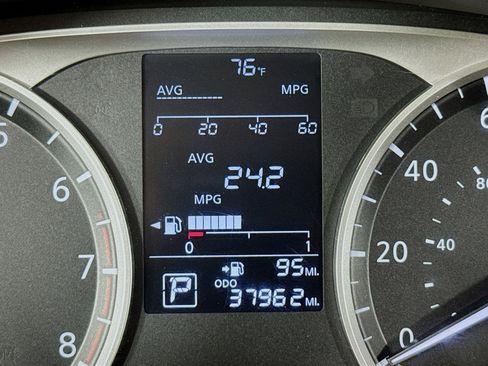 Used 2023 Nissan Kicks S image 15