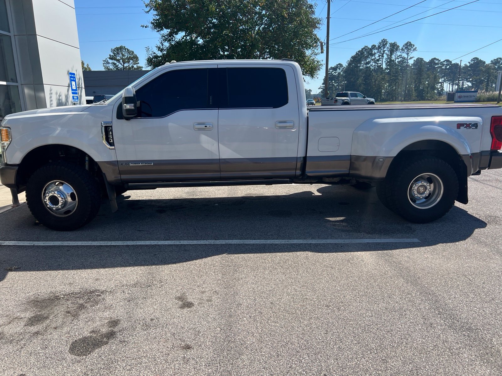 Used 2020 Ford F350 King Ranch w/ King Ranch Ultimate Package AWD/4WD image 3