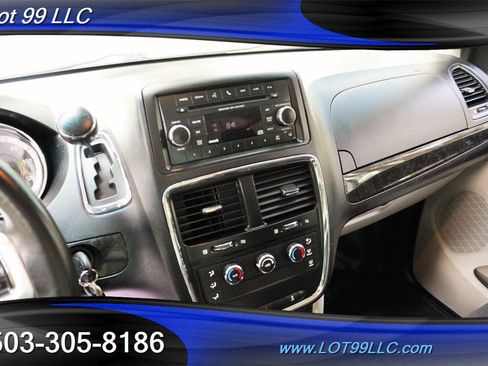 Used 2014 RAM C/V Tradesman w/ UConnect Hands-Free Group FWD image 18