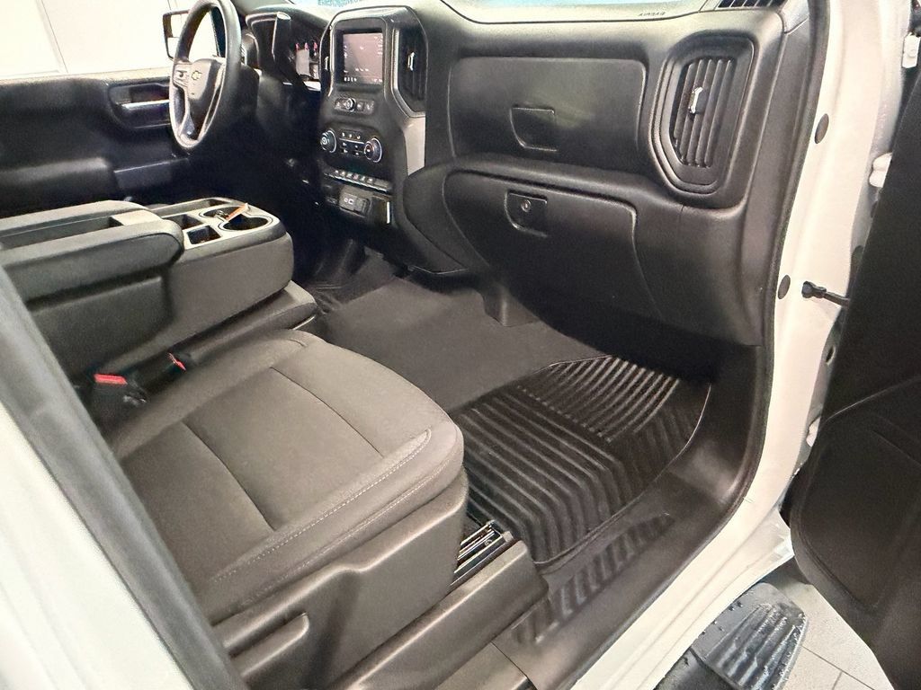 Used 2026 Chevrolet Silverado 1500 Custom RWD image 18