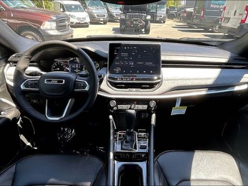 New 2024 Jeep Compass Latitude image 6