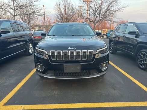 Used 2019 Jeep Cherokee Limited w/ Luxury Group image 3