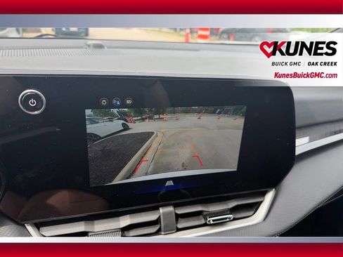 Used 2025 Chevrolet Equinox LT AWD/4WD image 29