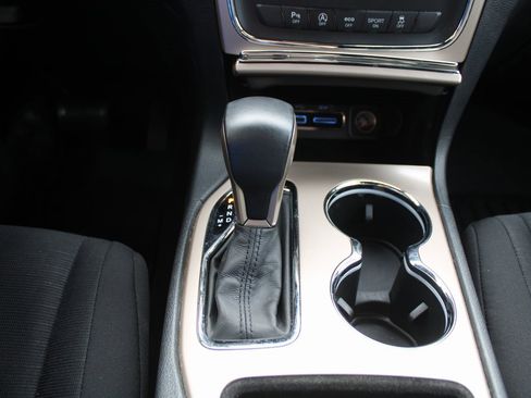 Used 2017 Jeep Grand Cherokee Laredo w/ Quick Order Package 2BE image 32