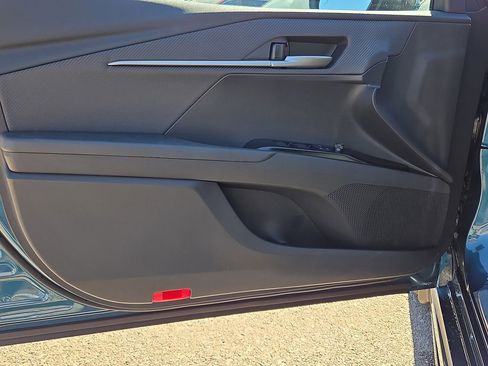 Used 2026 Toyota Camry SE w/ Convenience Package image 16