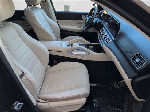 Used 2024 Mercedes-Benz GLS 450 4MATIC image 24