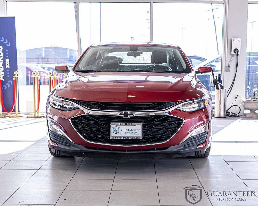 Used 2021 Chevrolet Malibu RS FWD image 2