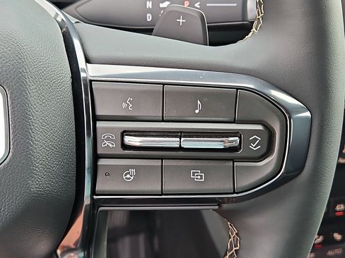New 2027 GMC Terrain AT4 w/ Convenience Package III AWD/4WD image 19
