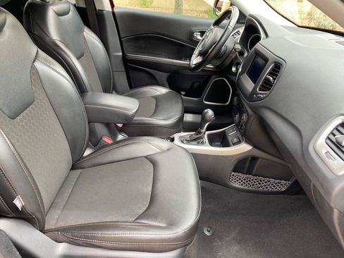 Used 2021 Jeep Compass Latitude FWD image 51