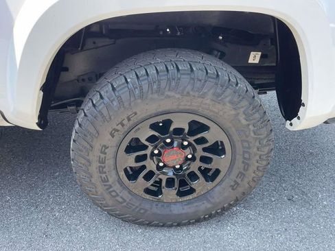 Used 2023 Toyota Tacoma TRD Sport w/ Advanced Technology Package AWD/4WD image 23