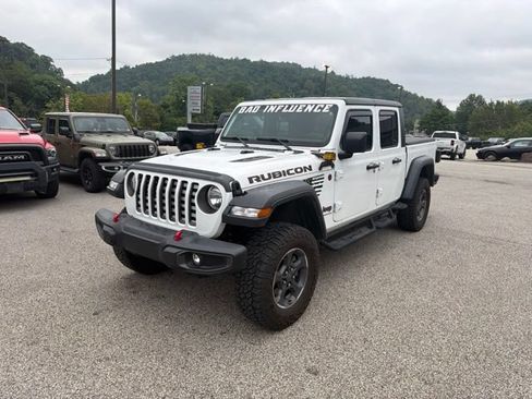 Used 2023 Jeep Gladiator Rubicon w/ Cold Weather Group AWD/4WD image 2