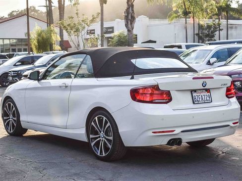 Used 2020 BMW 230i Convertible w/ Premium Package image 4