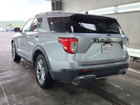 Used 2022 Ford Explorer Limited image 2