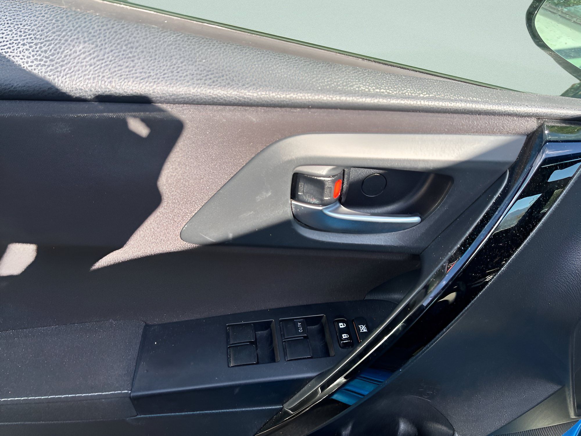 Used 2018 Toyota Corolla iM w/ All-Weather Mat Package FWD image 16
