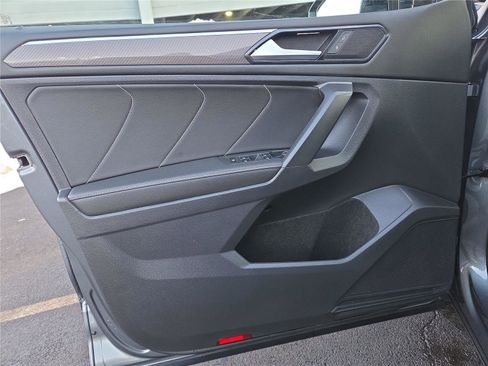 Certified 2023 Volkswagen Tiguan SE R-Line image 12